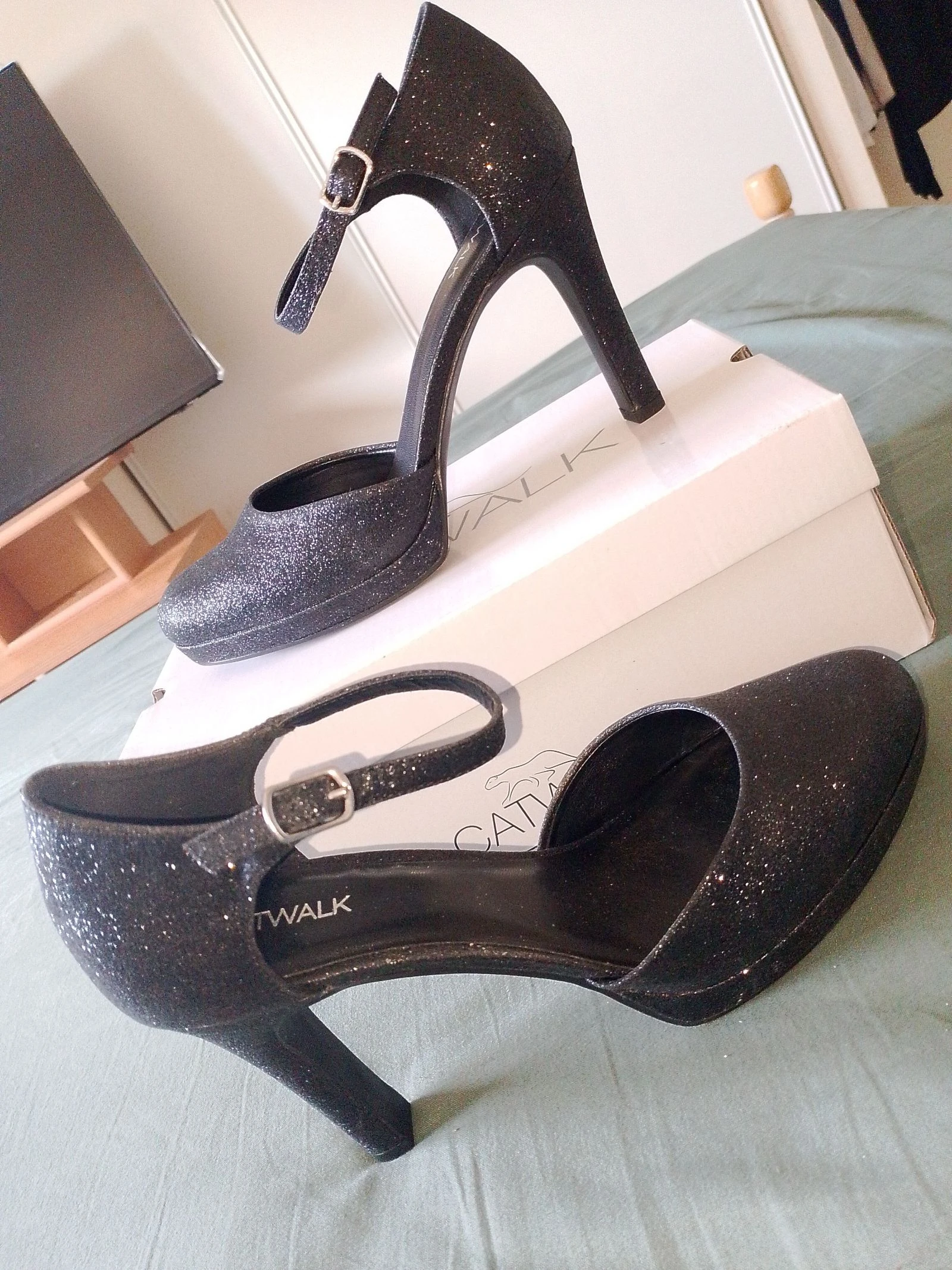 🌟 Escarpins noirs pailletés à plateforme Catwalk (Taille 41) – Neufs – photo 2